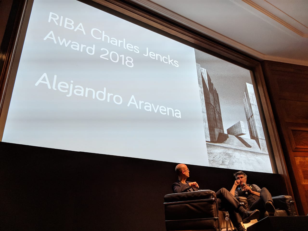 18-09-13__Alejandro_Aravena_to_Receive_2018_RIBA_Charles_Jencks_Award_RESIZEDMAINHeadshot_ceremoniapremiacion.jpeg